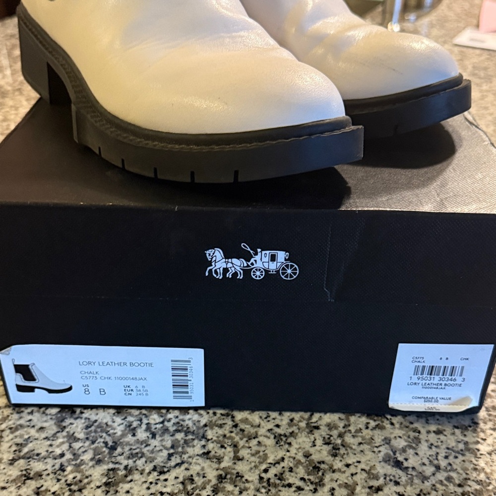 Coach Lory White Leather Booties Ankle Boots Size 8B - GUC - Picture 9 of 10